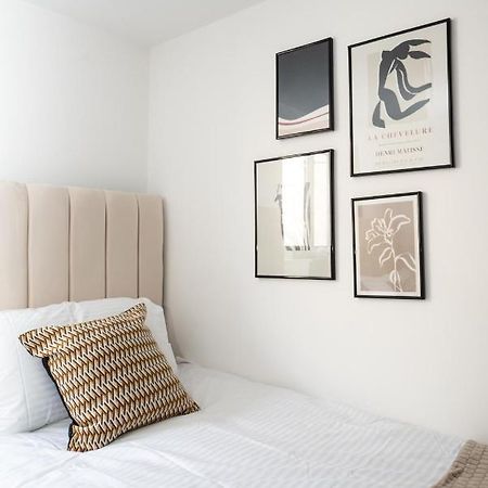 Exquisite Cardiff Apartments- With Garden Lounge & Games Room Екстериор снимка