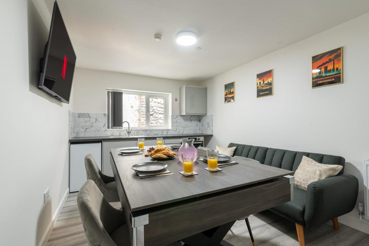 Exquisite Cardiff Apartments- With Garden Lounge & Games Room Екстериор снимка