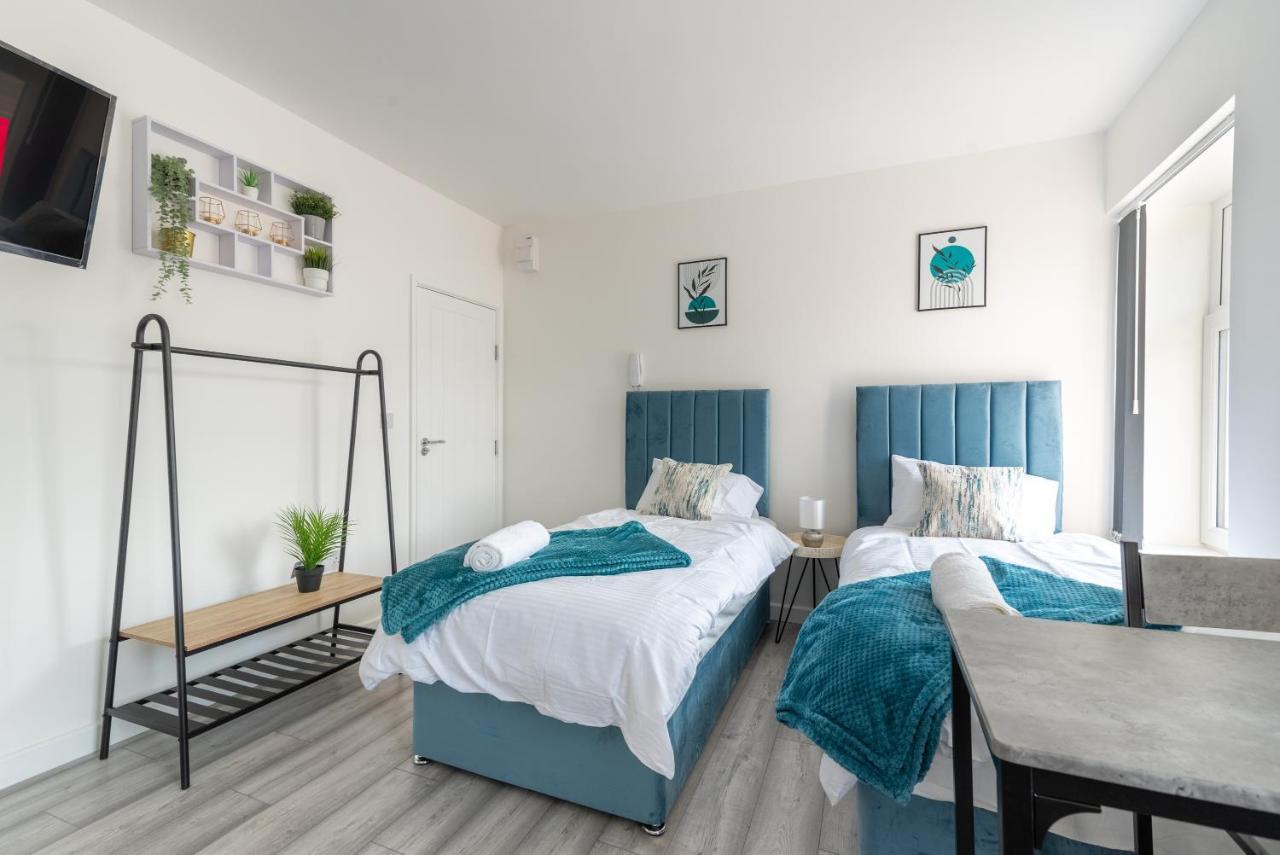 Exquisite Cardiff Apartments- With Garden Lounge & Games Room Екстериор снимка