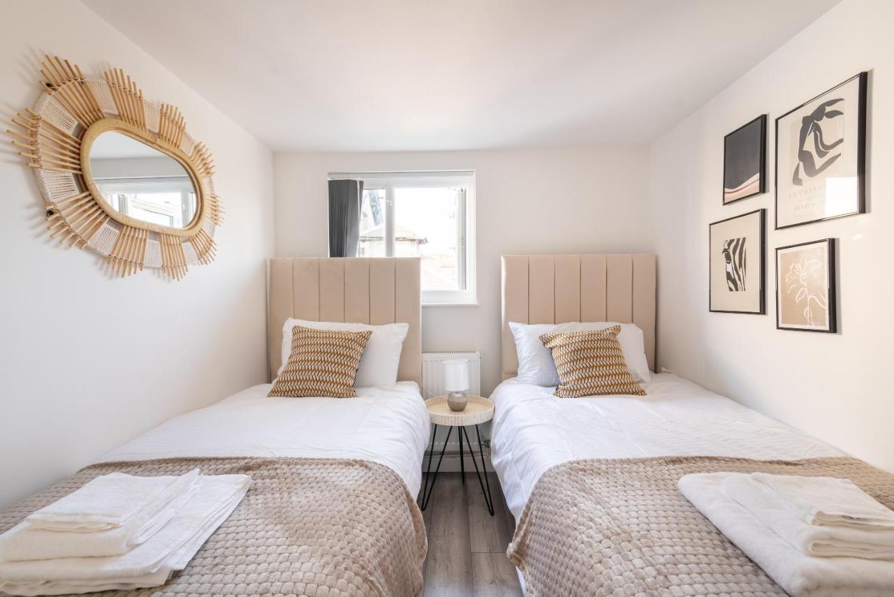 Exquisite Cardiff Apartments- With Garden Lounge & Games Room Екстериор снимка