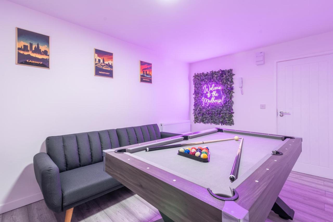 Exquisite Cardiff Apartments- With Garden Lounge & Games Room Екстериор снимка