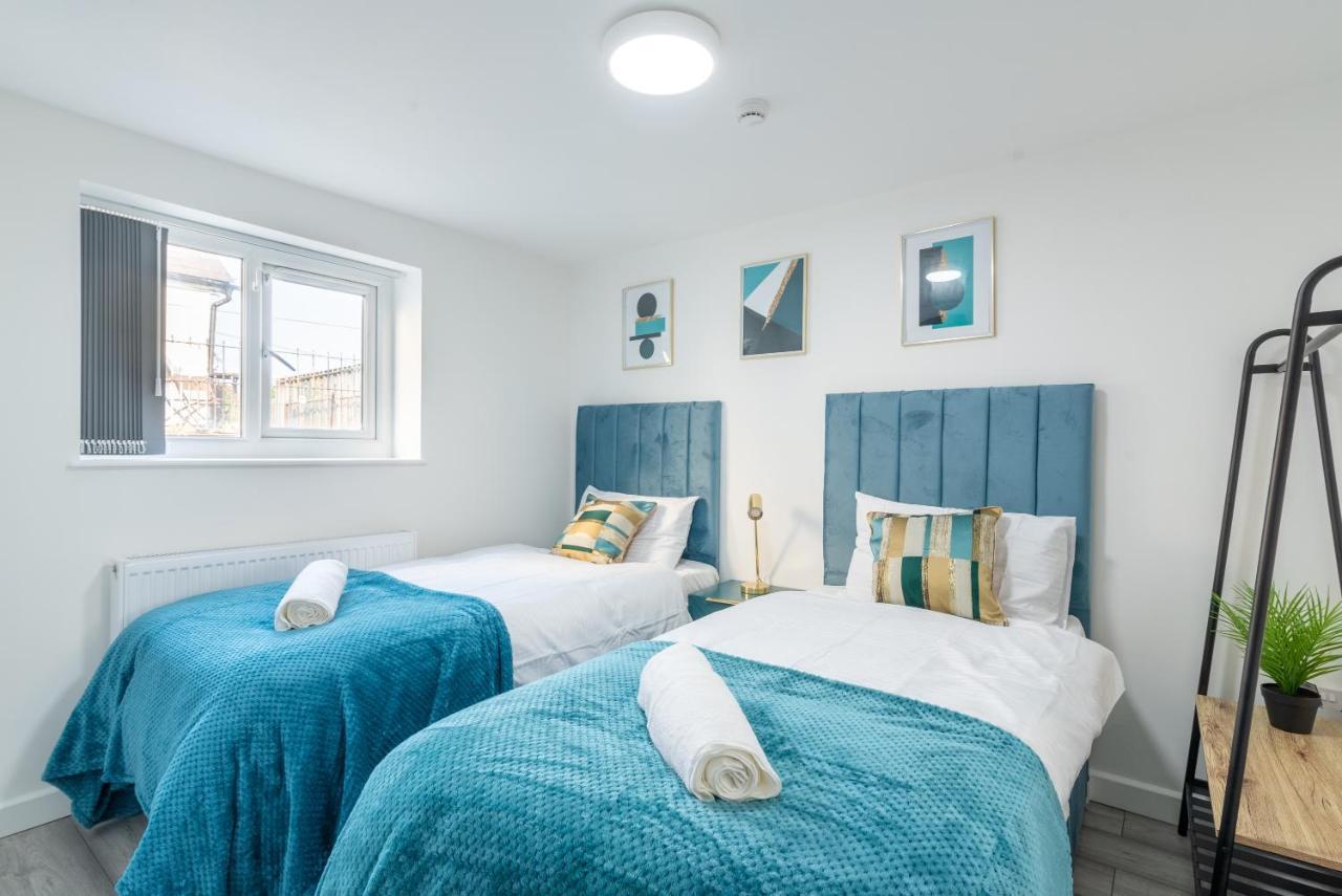 Exquisite Cardiff Apartments- With Garden Lounge & Games Room Екстериор снимка
