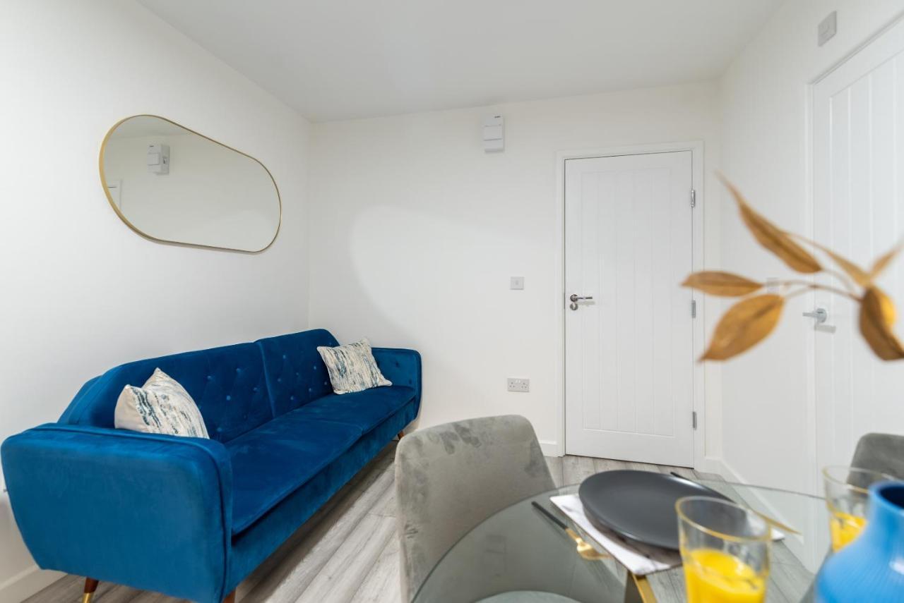 Exquisite Cardiff Apartments- With Garden Lounge & Games Room Екстериор снимка