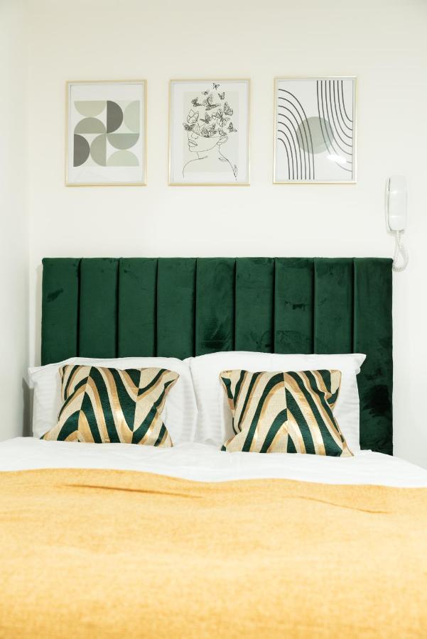 Exquisite Cardiff Apartments- With Garden Lounge & Games Room Екстериор снимка